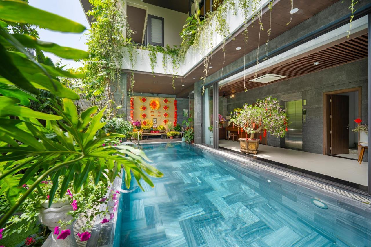 Royal 98 Hotel & Apartment Da Nang, Vietnam